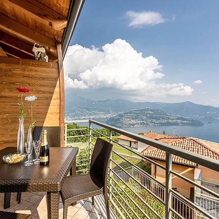 La Dolce Vita - Vista Lago E Piscina Parzanica Eksteriør billede