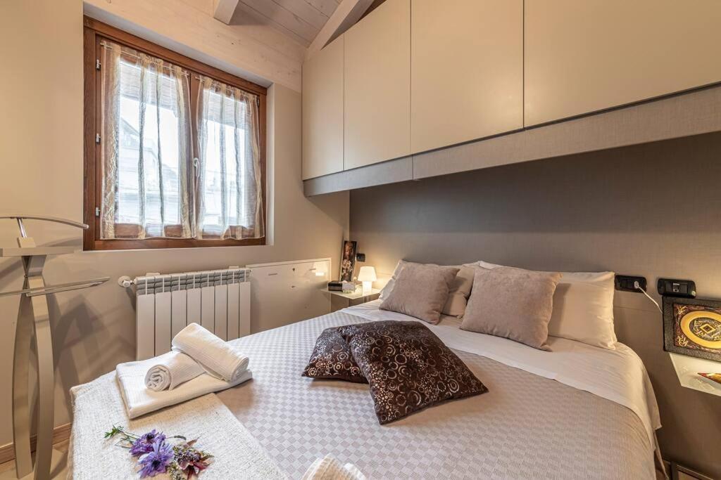 La Dolce Vita - Vista Lago E Piscina Parzanica Eksteriør billede