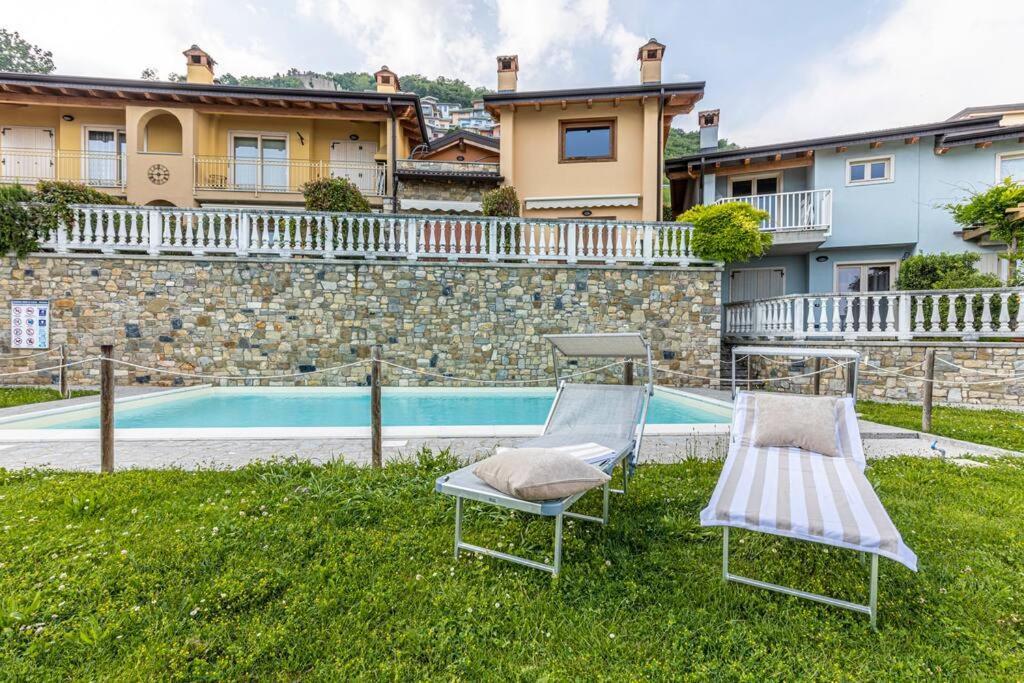 La Dolce Vita - Vista Lago E Piscina Parzanica Eksteriør billede