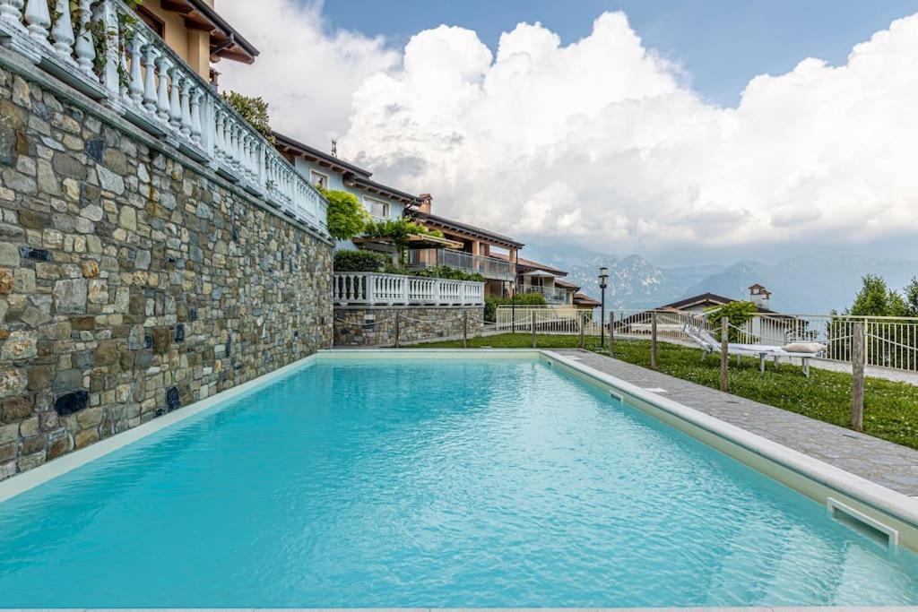 La Dolce Vita - Vista Lago E Piscina Parzanica Eksteriør billede